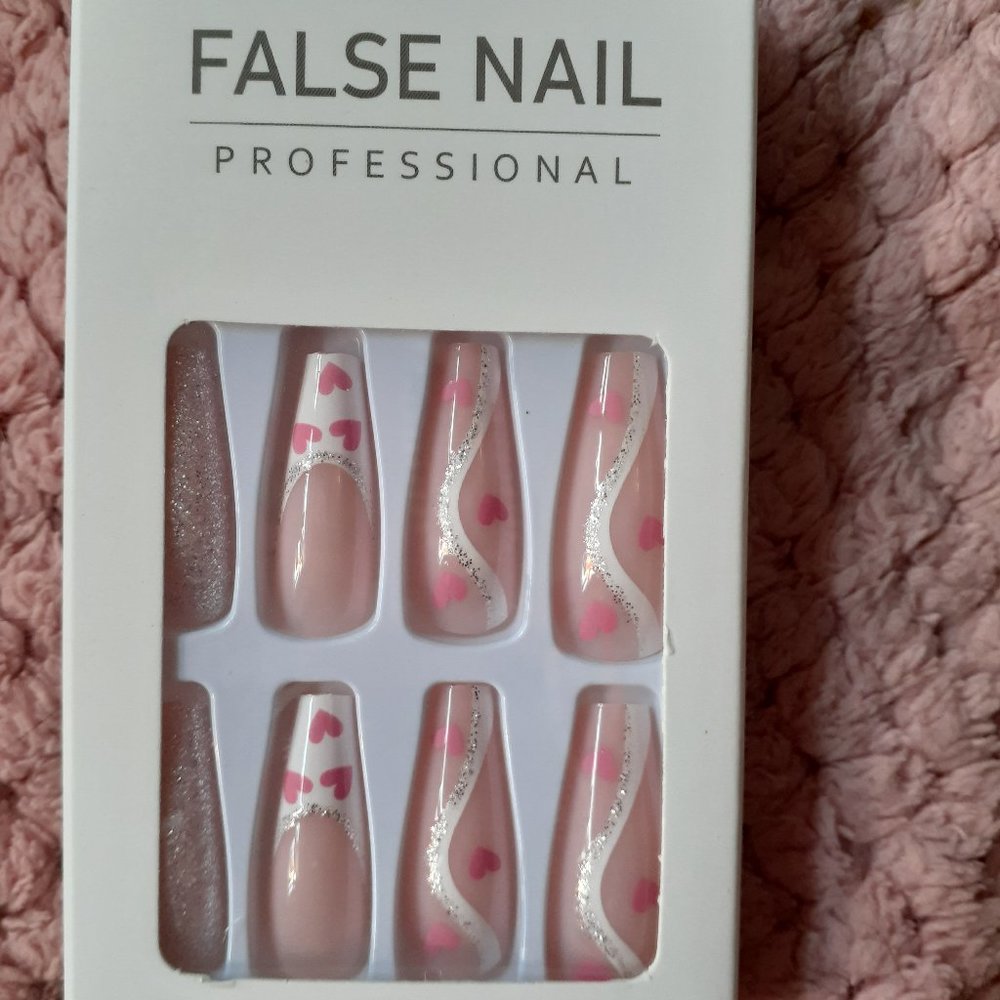 SALE!! Brand New False Nails-XL